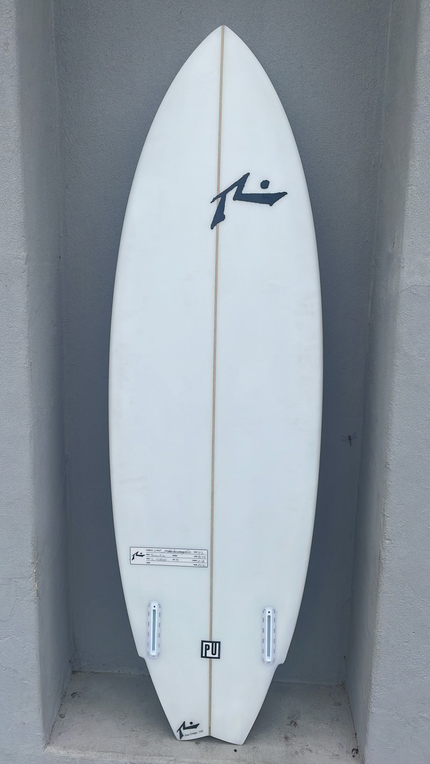 Twin Fin - In Stock