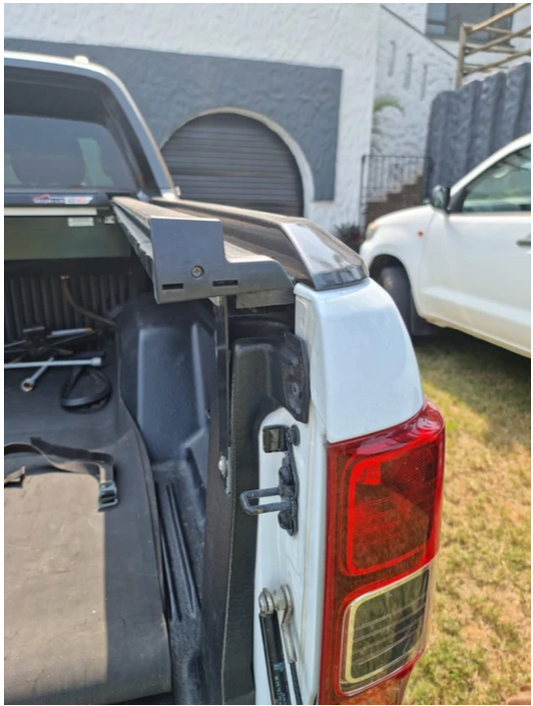 Island Style Padded Tailgate Protector — 3 Bikes
