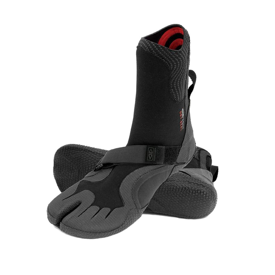Ocean & Earth ONE 3 mm Dry Seal Booties: pair of Black Dry Seal booties