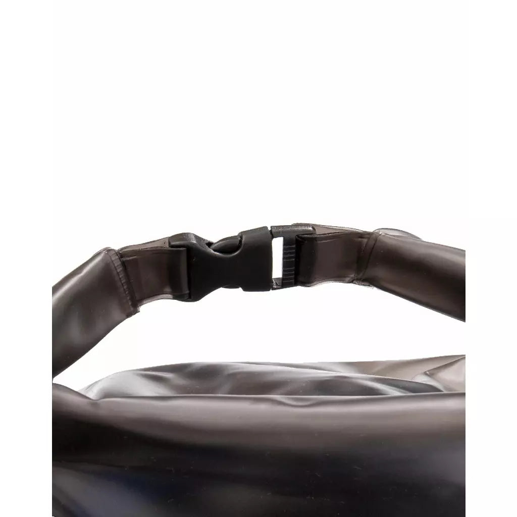 Ocean & Earth Waterproof Wetsuit Dry Sack: clip closure detail