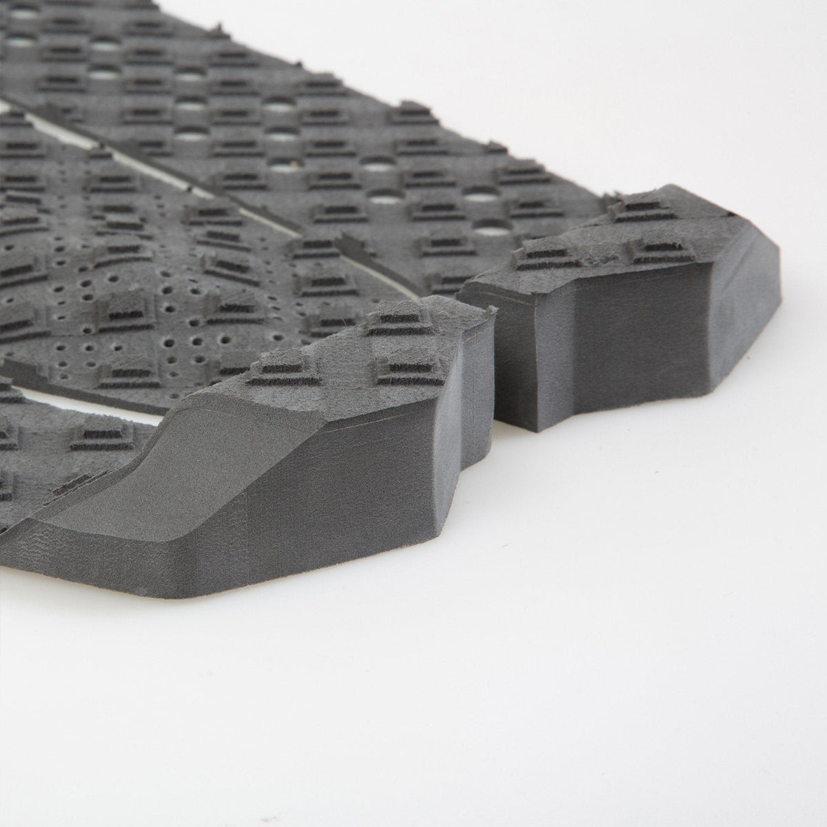 Oblique view showing T-3 arch height and groove pattern