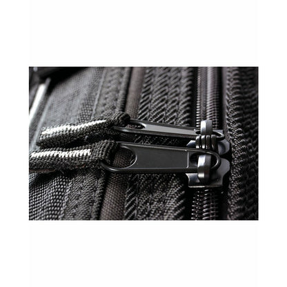 Ocean & Earth Quad Coffin Shortboard Cover: heavy-duty zip detail