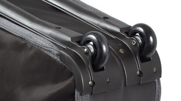 Ocean & Earth Quad Wheel Shortboard Cover: wheel assembly close-up