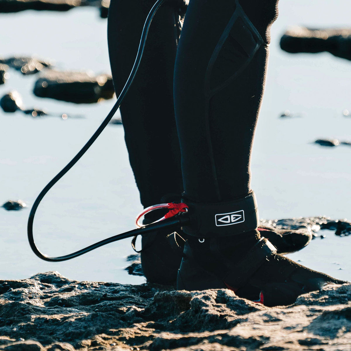 Ocean & Earth Reef Quick Release One-XT Leash – 6 ft: pin-release leash worn on rocks