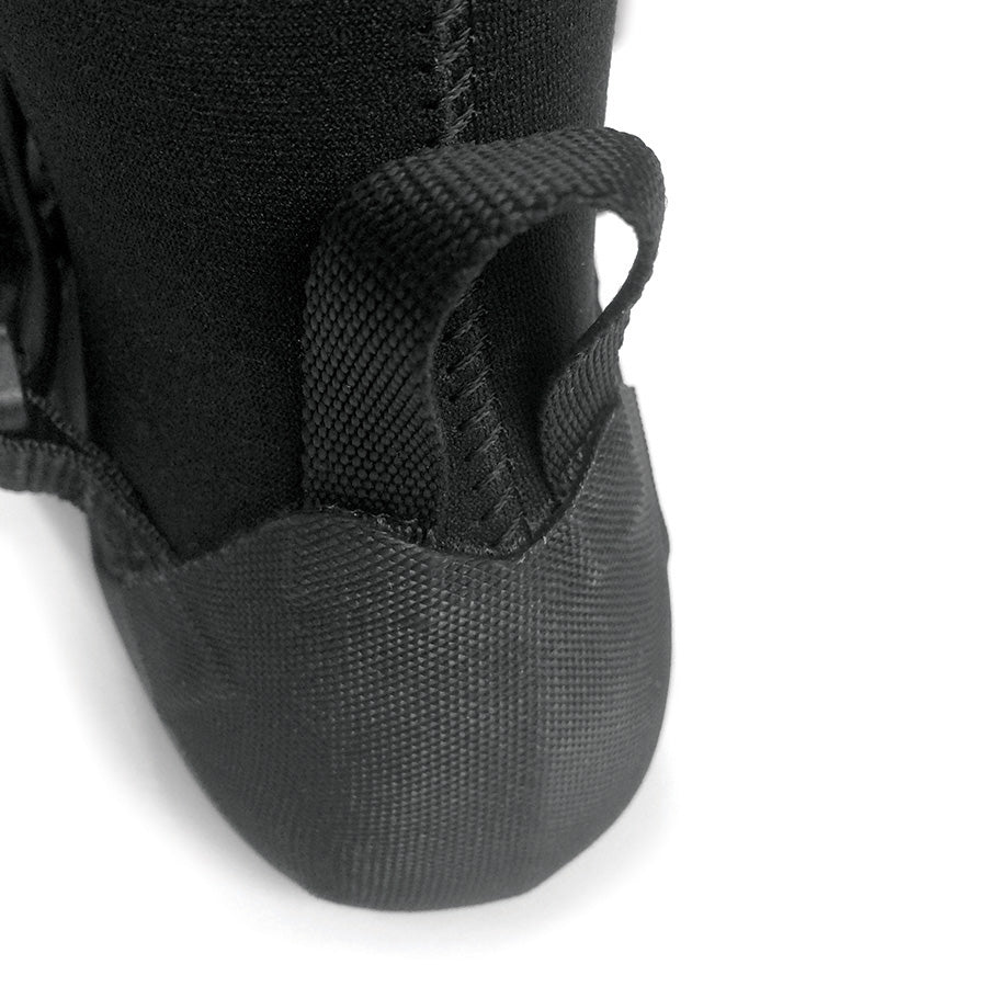 Ocean & Earth Bells 3 mm Split-Toe Booties: heel loop and reinforced heel