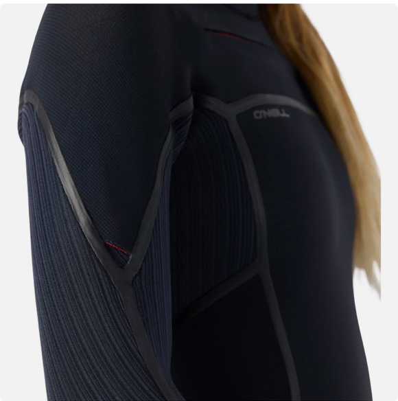 Women's HyperFire 4/3mm Steamer Chest Zip - Black