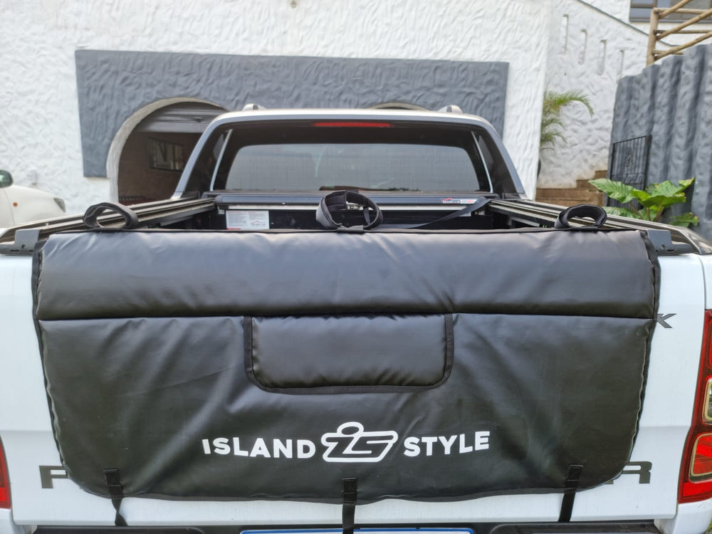 Island Style Padded Tailgate Protector — 3 Bikes