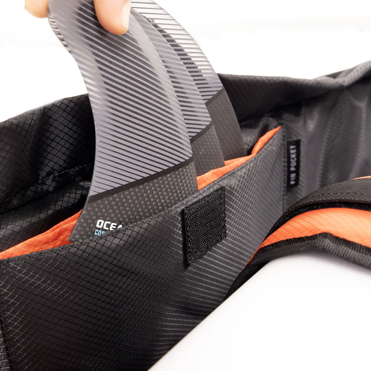 Ocean & Earth APEX Shortboard Travel Cover – 3 Board: fin compartment close-up